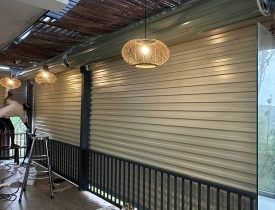 So sánh cửa cuốn tấm liền và cửa cuốn khe thoáng